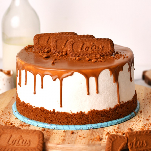 Lotus Biscoff Cake